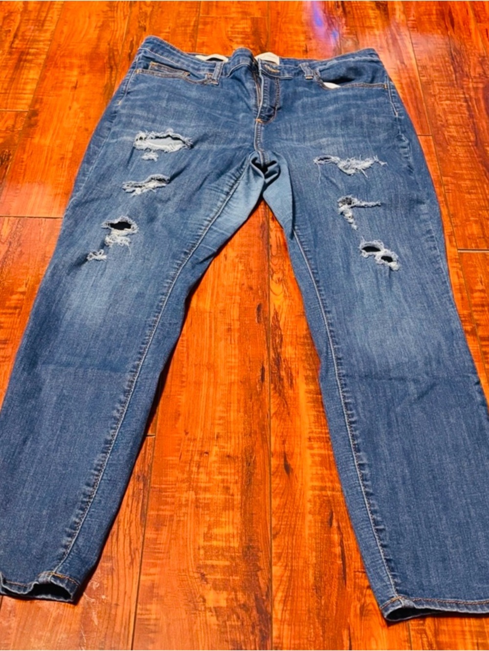 Universal Thread Distressed Blue Straight-Leg Jeans